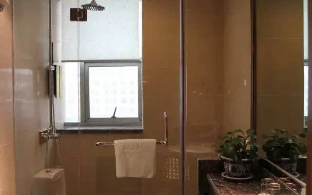 Universal House Haiyi Hotel