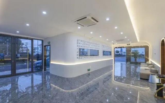 Yagangwan Four Seasons Hotel (Shanghai No.9 People's Hospital Fengcheng)