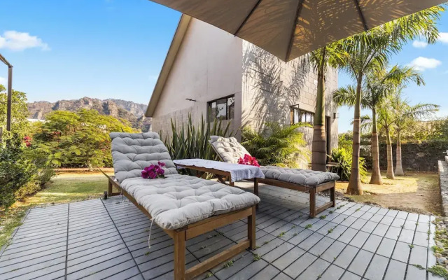 La casita with Pool and Mountain view