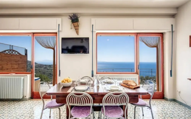 GECA'S House - Panoramic sea view studio