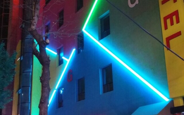 G Hotel