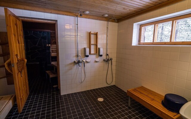 Saarikejo Log Chalet