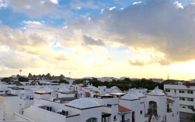 Menesse City Condo 1409