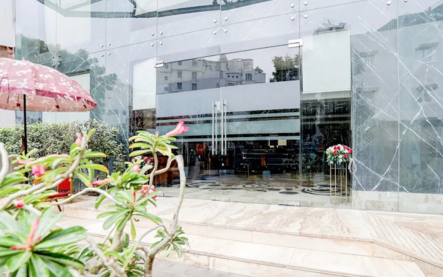 Stylish & Modern Stays at Palette River Front