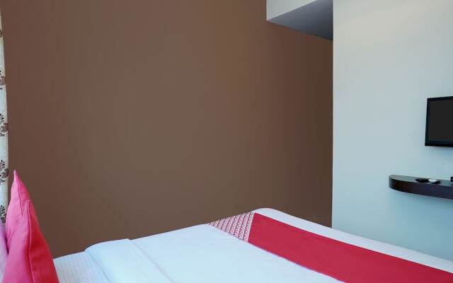 OYO 22558 Hotel Karan International