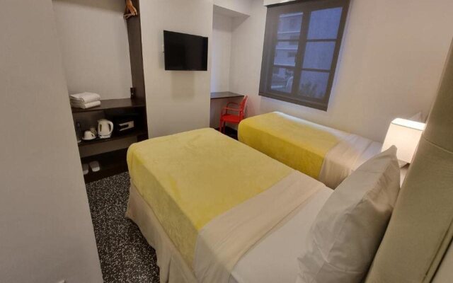 One Cristina Suites