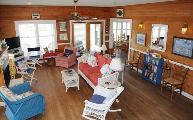 Flounder Inn - 4 Br Home