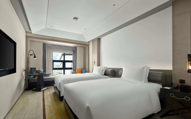 Hilton Shigatse
