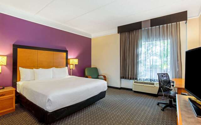 La Quinta Inn & Suites by Wyndham Orlando I Drive/Conv Ctr