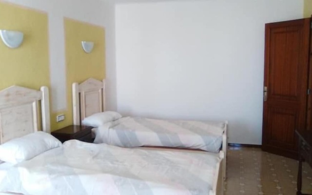 Hostal Tbaida