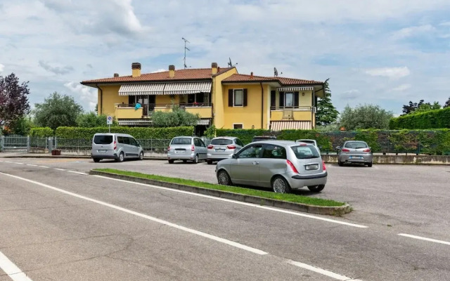 Countryside Holiday Home In Lazise, Near Lake Maggiore
