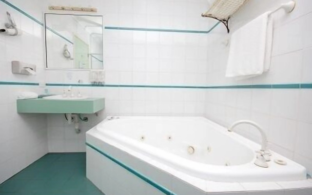 Sapphire Waters Motor Inn