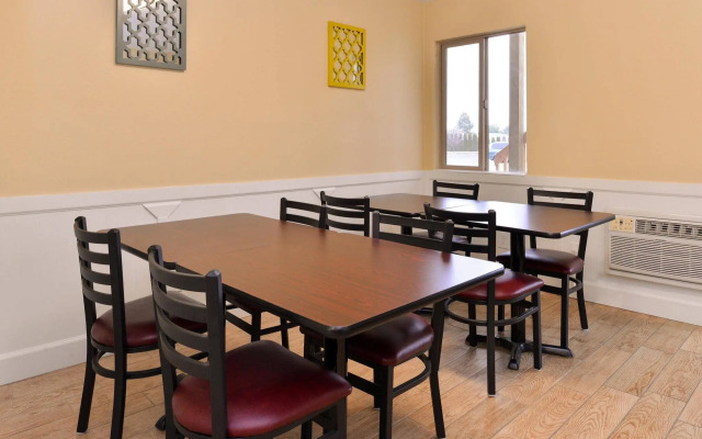 Econo Lodge