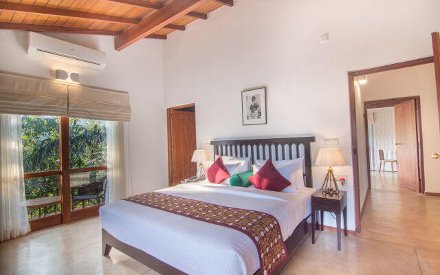 Kings Pavilion Hotel