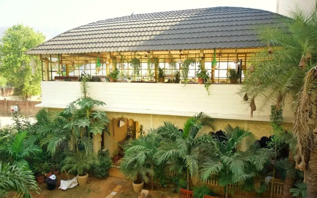 Banana Hostel