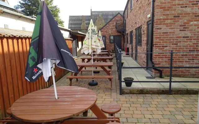 Odddfellows Hotel Bar And Grill