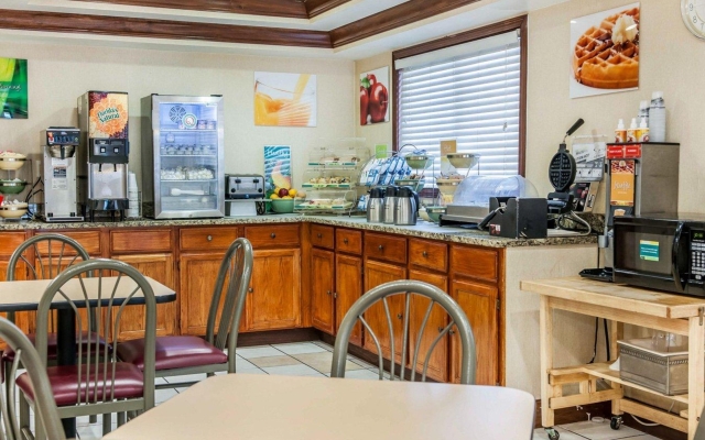 Comfort Inn & Suites Porter near Indiana Dunes