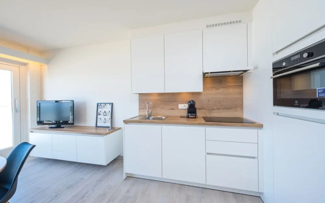 Appealing Apartment With Sea-view