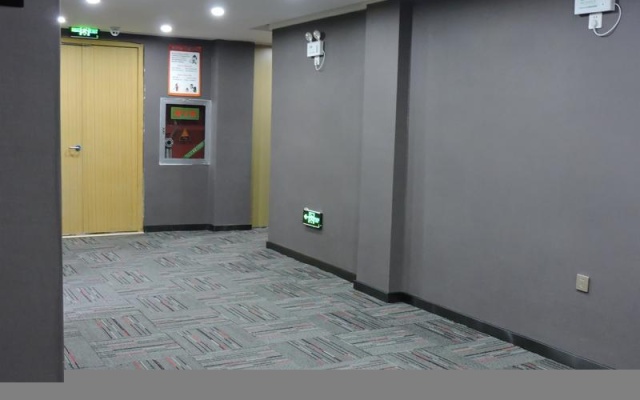 Thank Inn Plus Hotel Xuzhou Pizhou Tiefu Town Jiulongshan Scenic Spot – Hotel Rooms – Xuzhou