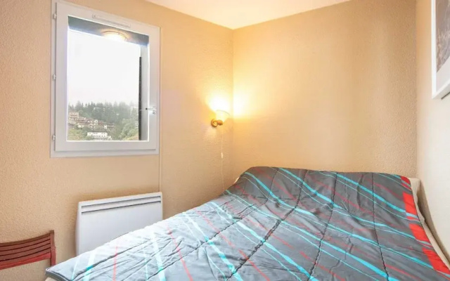 Valley-view Apartment in Chamrousse