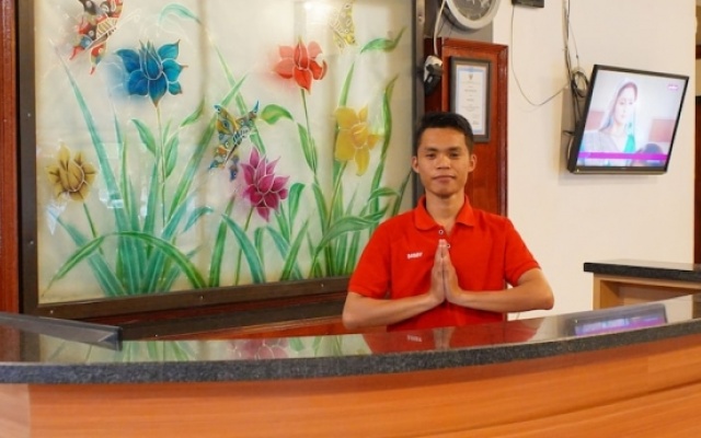 Oyo 1333 Wisata Hotel – Lobby – Palu