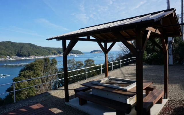 Tsubaki House