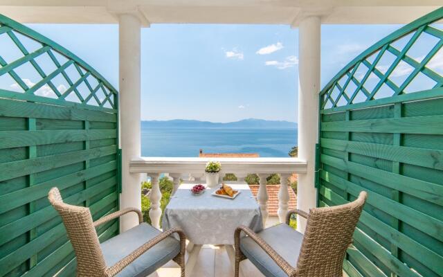 More - 60m From the sea - A3 Sime