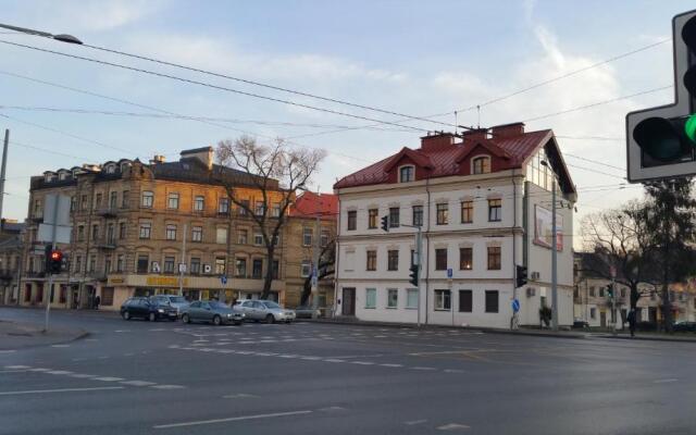 HaPPy InnSide, Free Parking, Self check-in 7x24h, AC