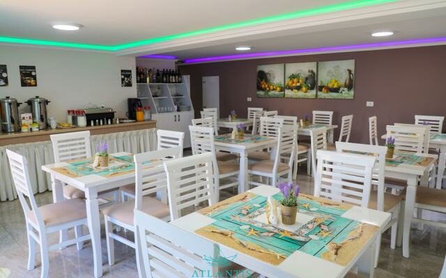 Atlantis Hotel & Apartments