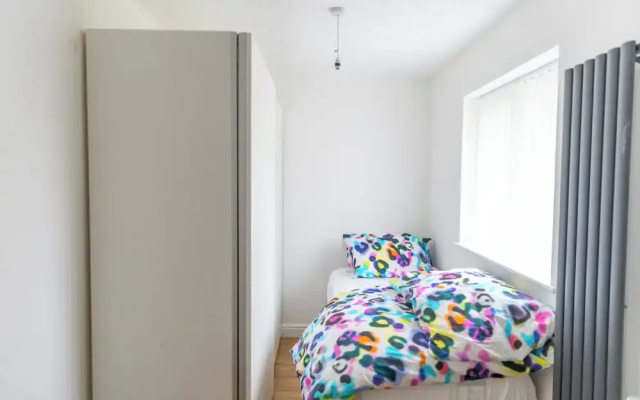 A Stunning Four Bed House in Posh Oadby, Leicester