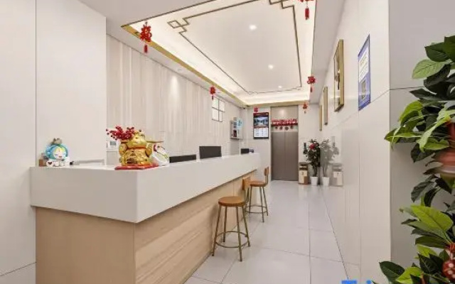 Shangjing Hotel (Lovers Road Beach Bathing Beach City Balcony Branch)