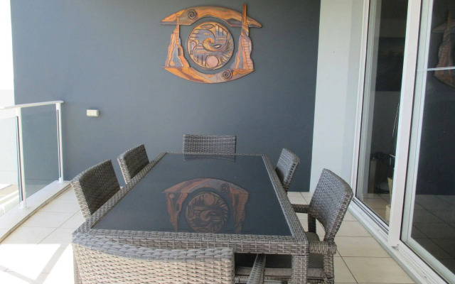 Tingeera Beachfront Apartments