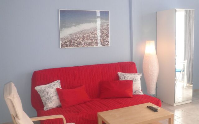 Seafront Studios & Apartments