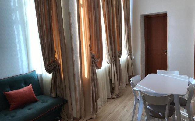 Full Comfort Apartment on Aghmashenebeli