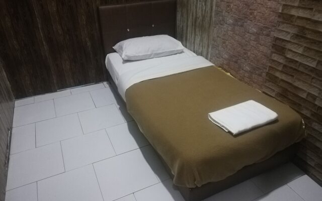 SPOT ON 90095 Slk Hotel