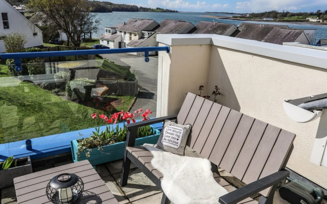Menai View