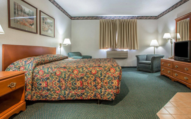 Rodeway Inn Bedford