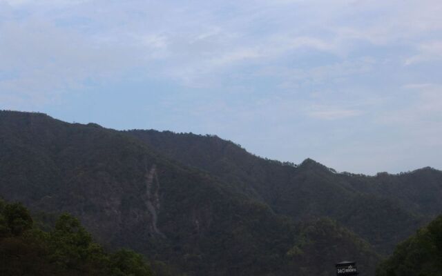 Nature's Valley Resort