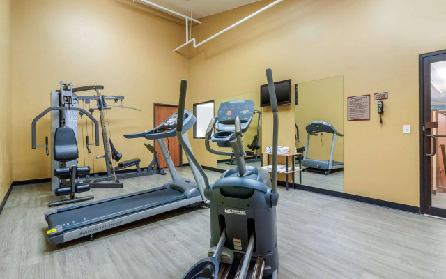 Comfort Inn & Suites Mitchell I-90
