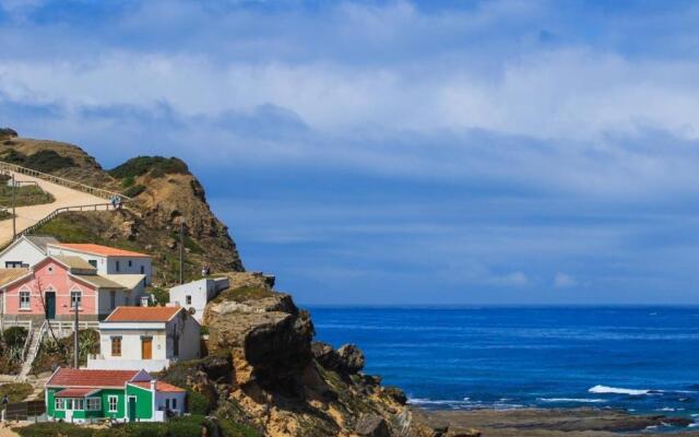 Mayla Surf House