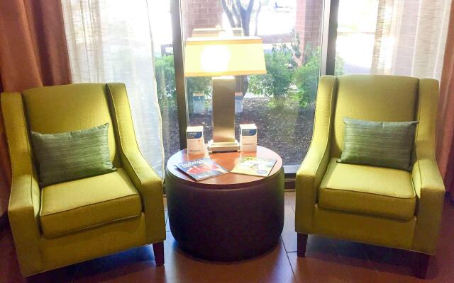 Comfort Suites Regency Park