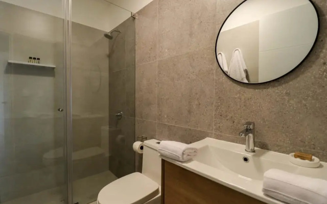 w Lively 2BR With Balcony in Miraflores
