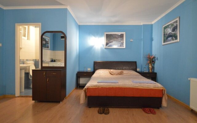 Hotel 24 Jul
