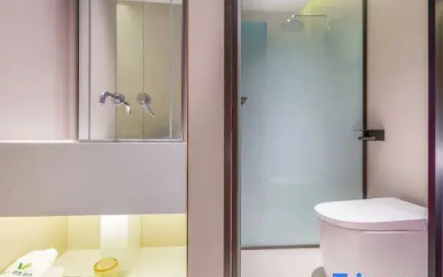 Nanyang WeShang Select Hotel (Jianshe West Road Railway Station Branch)