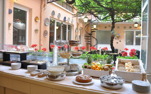 Hotel Moderno