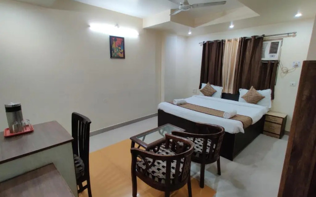 OYO 19453 Hotel Holy Basil