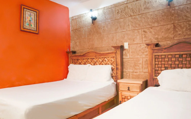 OYO Hotel Del Centro