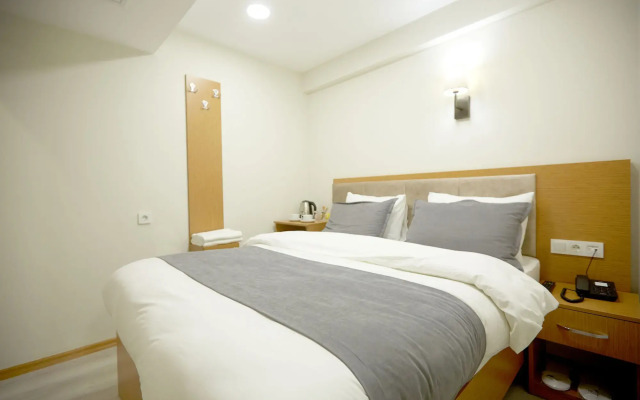 Kartal Palace Taksim Square