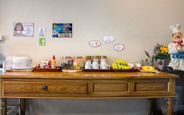 The Guest Hotel - Hostel