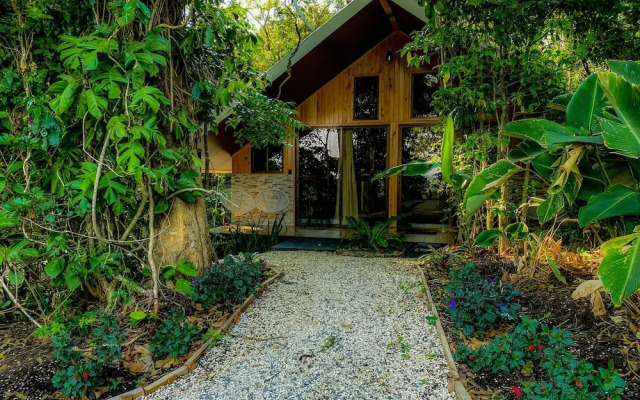Tityra Lodge